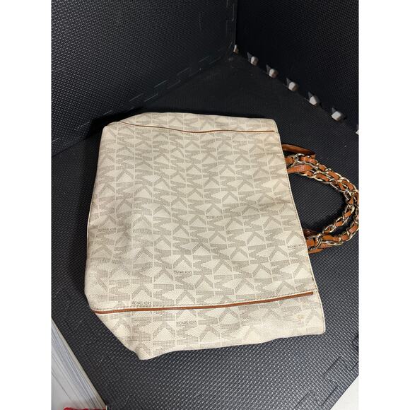 MICHAEL KORS HARPER VANILLA WHITE PVC CHAIN TOTE HAND BAG PURSE Gold Trim Nice - Picture 11 of 13